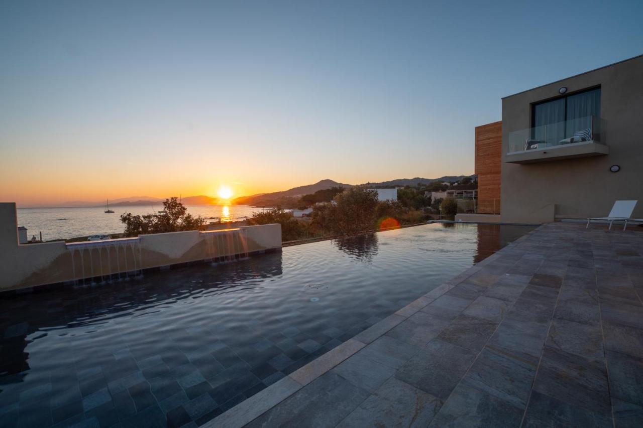 Residence Saletta Mare LʼÎle-Rousse Екстериор снимка